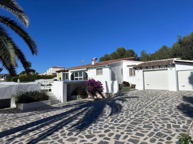 Casa en venta en Moraira, Pinar de Advocat Cometa. Casas.