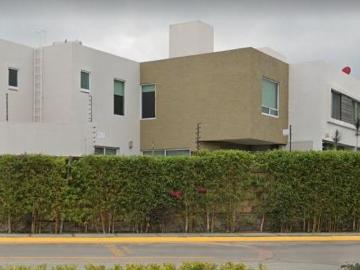 CASA EN VENTA EN MORELIA FRACC. RINCON DE ALTOZANO