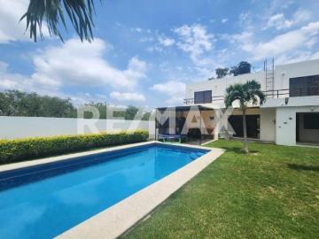 Casa en Venta en Morelos, Fraccionamiento Altos de Oaxtepec