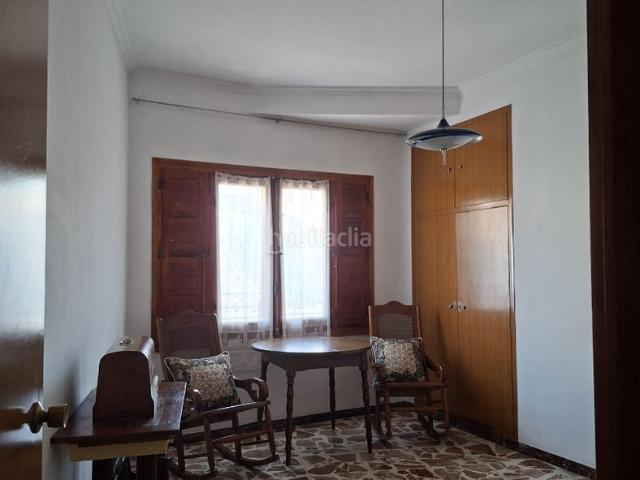 Casa en venta en Motilla del Palancar. CASA CON ACCESO A DOS CALLES, GARAJE Y TERRAZA. Casas Motilla del.