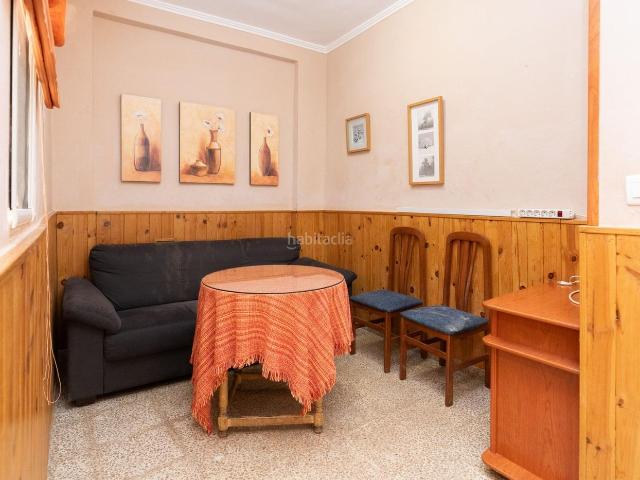 Casa en venta en Motril, Motril ciudad. CASA PARA REFORMAR EN CALLE MONJAS JUNTO A CAMINO DE LAS CAÑAS EN MOTRIL. Casas.