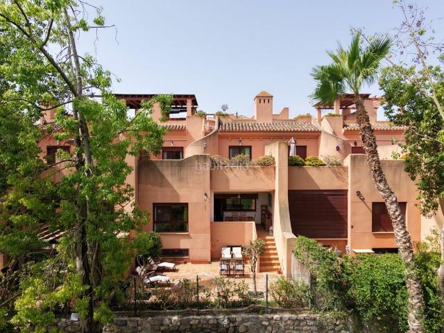 Casa en venta en Motril, Playa de Granada. Casa en venta en Playa Granada, Motril, con 4 habitaciones, jardín privado, piscina y garaje, Granada. Casas.