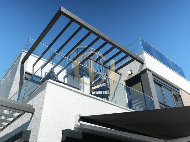Casa en venta en Nucia la, Barranco Hondo. Exclusiva Villa de Diseño Contemporáneo con Piscina Privada y Vistas al Mar en La Nucía. Casas Nucia.