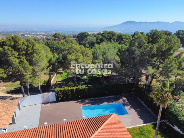 Casa en venta en Nucia la, Coloma. Casa o chalet independiente en venta en La Nucia. Casas Nucia.
