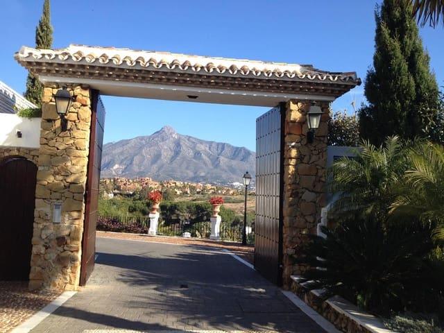 Casa en venta en Nueva Andalucia, Málaga Costa del Sol