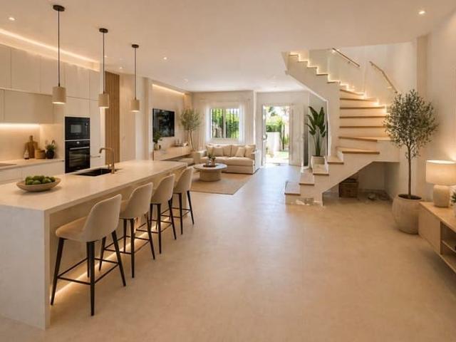 Casa en venta en Nueva Andalucia, Málaga Costa del Sol