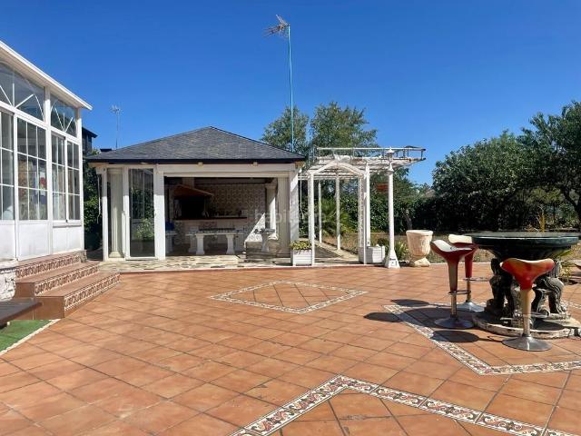 Casa en venta en Nuevo Baztán, Eurovillas. INMOBILIARIA TAGONIA pone a la venta CHALET EN LAS VILLAS DE NUEVO BAZTÁN. Casas Nuevo.
