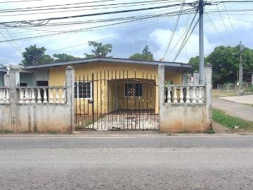 CASA EN VENTA EN NUEVO EMPERADOR. DDB25 8386