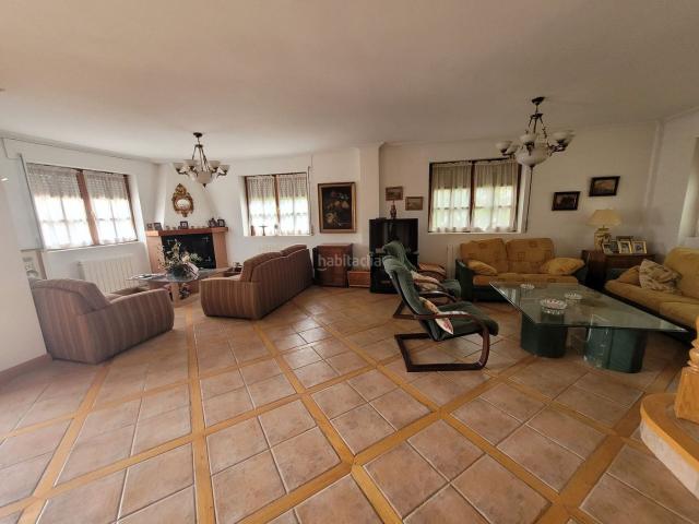 Casa en venta en Nalda. CHALET CARRETERA DE SORIA. Casas.