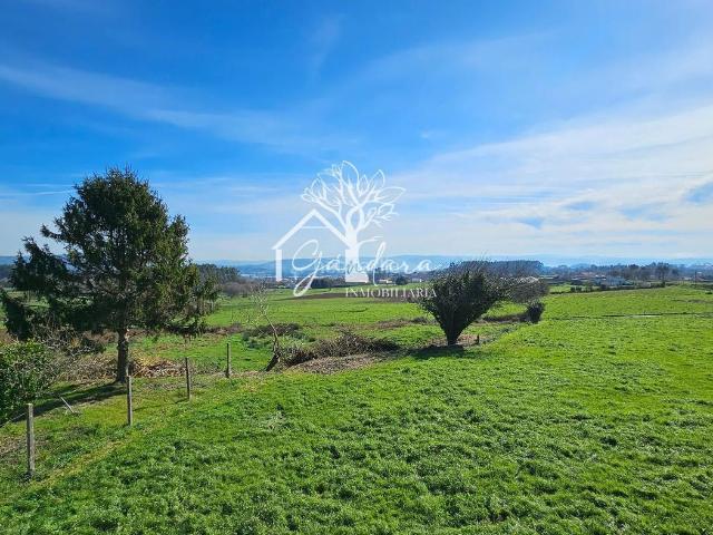 Casa en venta en Narón, San Mateo Castro O Val. CASA DE CAMPO CON FINCA AMPLIA EN MANDIA FERROL. Casas.