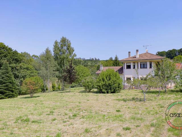 Casa en venta en Nava. DOS VIVIENDAS EN UNA? TU PRÓXIMA INVERSIÓN O EL HOGAR FAMILIAR PERFECTO EN SIENRA. Casas.