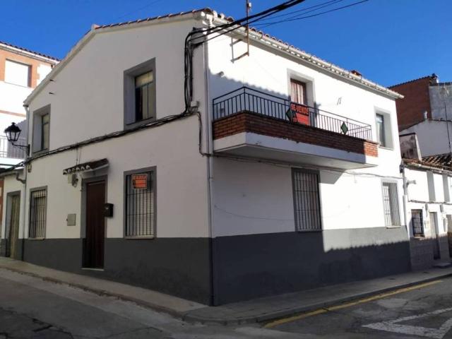 Casa en Venta en Navalcán
