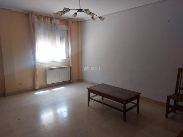 Casa en venta en Navalcarnero, Centro. Casa Chalet adosado en Navalcarnero. Casas.
