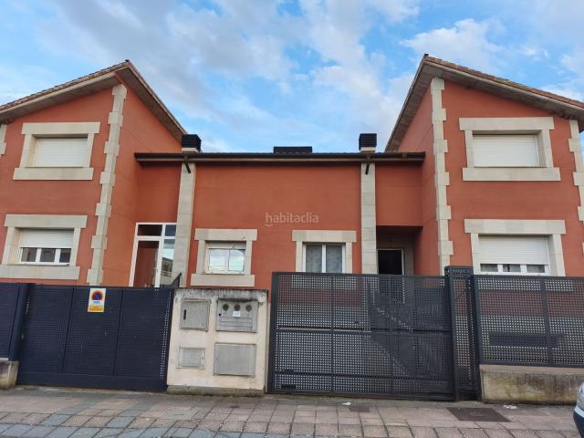 Casa en venta en Navarrete. Chalet Pareado en venta en Navarrete. Casas.