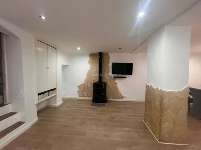 Casa en venta en Navarrés. CASA REFORMADA CON GRAN PATIO EN UNA DE LAS ZONAS MÁS BONITAS DE NAVARRÉS. Casas.