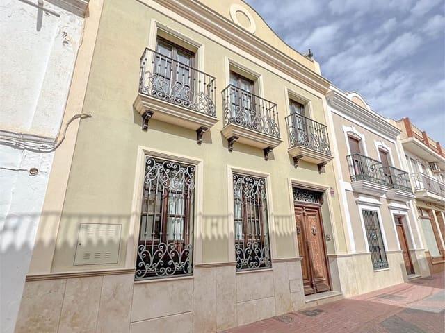 Casa en venta en Nerja, Málaga Costa del Sol