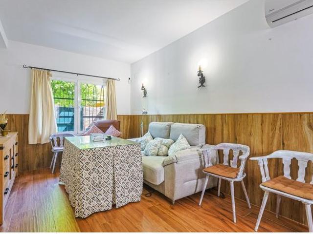 Casa en venta en Nervión Huerta Santa Teresa