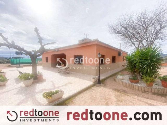 Casa en Venta en Novelda
