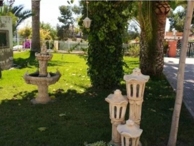 Casa en Venta en Novelda
