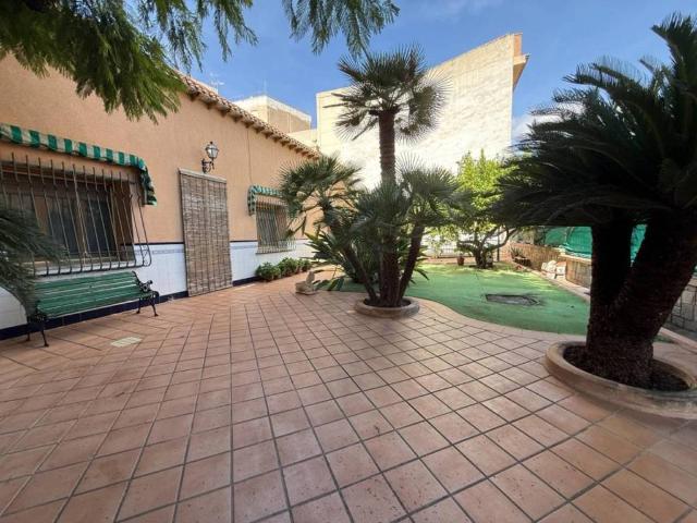 Casa en Venta en Novelda