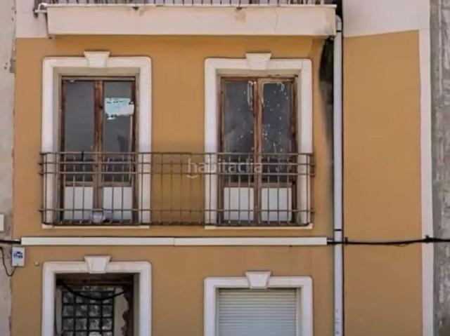 Casa en venta en Novelda. CASA ADOSADA, CON TERRAZA ATICO, EN EL CENTRO DE NOVELDA. GRAN OPORTUNIDAD!. Casas.
