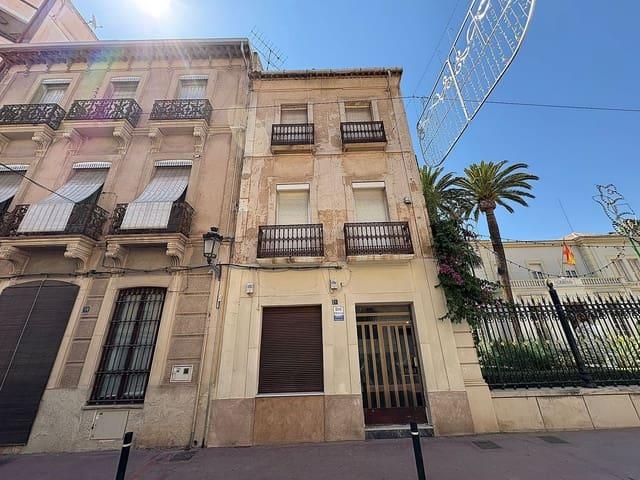 Casa en venta en Novelda, Alicante
