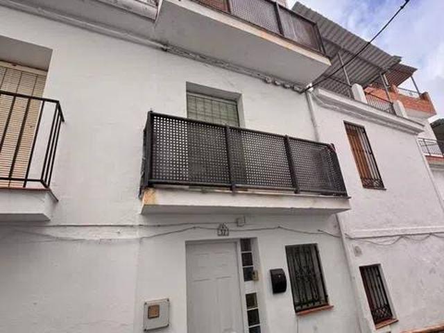Casa en Venta en Otívar