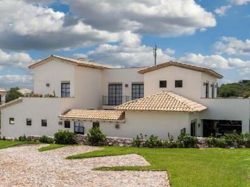 Casa en venta en Otomí San Miguel de Allende – Amueblada y Casa Club