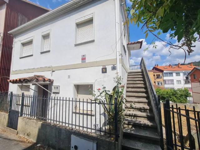Casa en Venta en Ourense