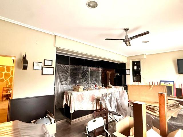 Casa en venta en Ourense, San Francisco. Casa Chalet Independiente con Negocio de Hostelería. Casas.