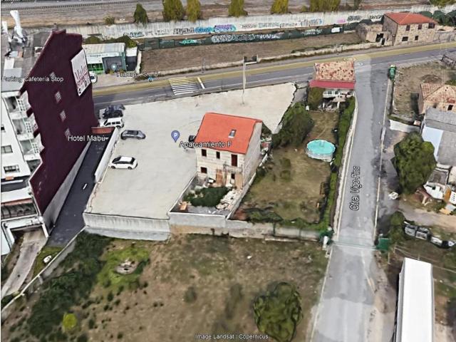 Casa en venta en Ourense, San Rosendo. 320.000 Casa 326m2 con terreno de 400m2 EL PINO Ourense. Casas.