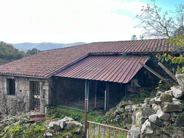 Casa en venta en Ourense, San Rosendo. oPORTUNIDAD! SE VENDE CASA DE PIEDRAY PARA RESTAURAR EN VILAR DAS TRES. Casas.
