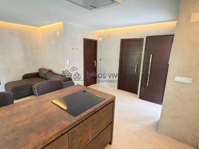 Casa en venta en Ourense, Ventiun. Casas.