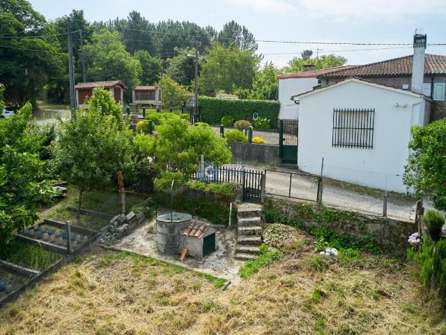 Casa en venta en Ourense, Ventiun. Casas.