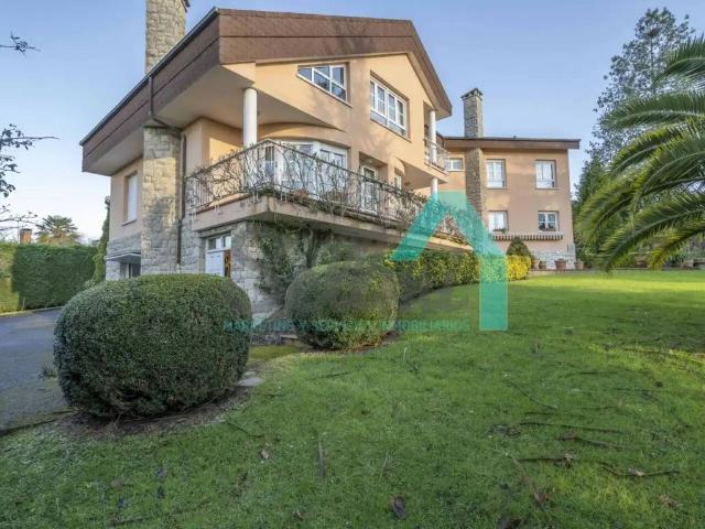 Casa en Venta en Oviedo