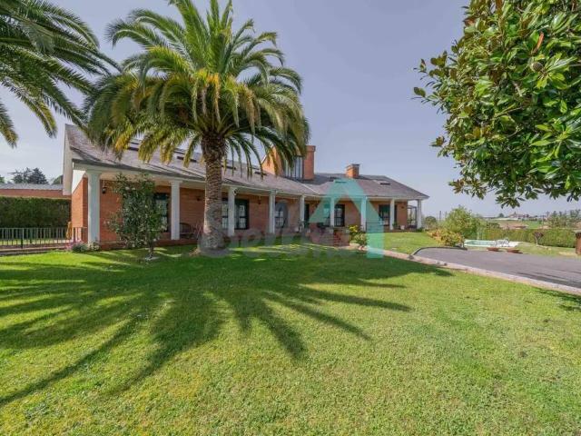 Casa en Venta en Oviedo
