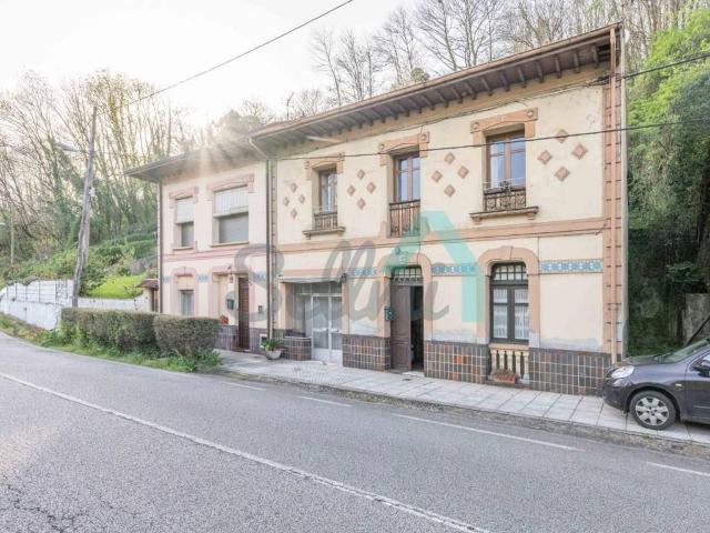 Casa en Venta en Oviedo