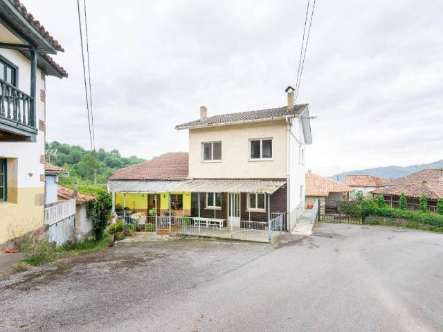 Casa en Venta en Oviedo