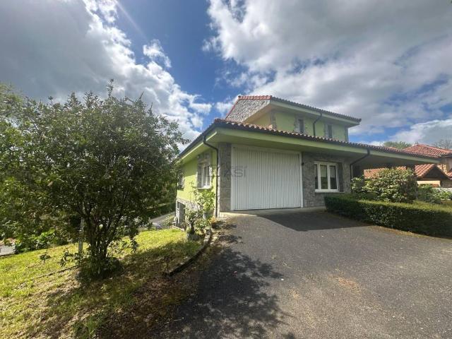 Casa en Venta en Oviedo