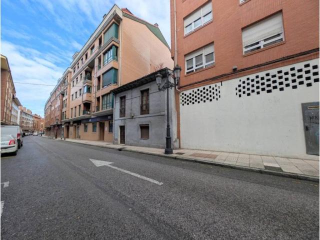 Casa en Venta en Oviedo