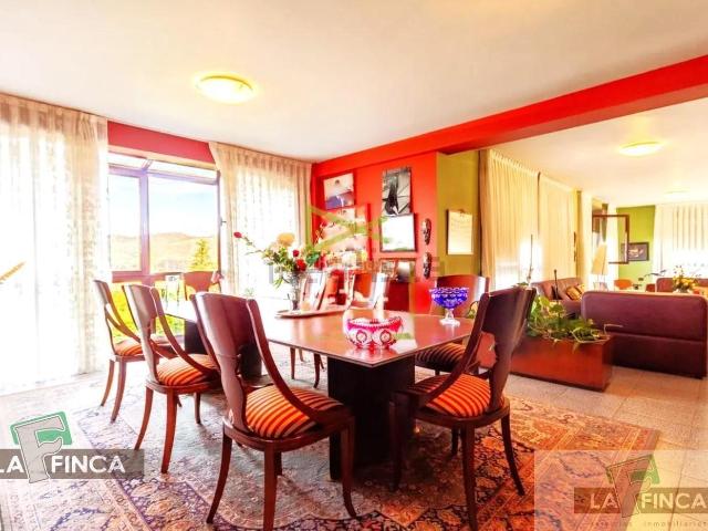 Casa en venta en Oviedo, Buenavista. OviedoCasa. Casas.