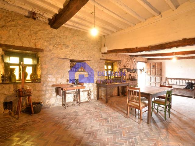 Casa en venta en Oviedo, Parroquias Norte Naranco. CASA DE PIEDRA INDEPENDIENTE CON PARCELA. VILLAPEREZ. OVIEDO. Casas.