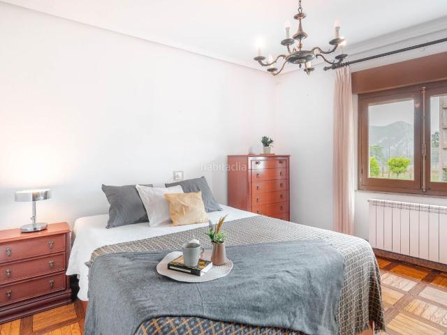 Casa en venta en Oviedo, San Claudio Trubia Las Caldas. Casa con finca de 440 m2 y almacén en Caces, junto al río Nalón y a 15 min del Oviedo. Casas.