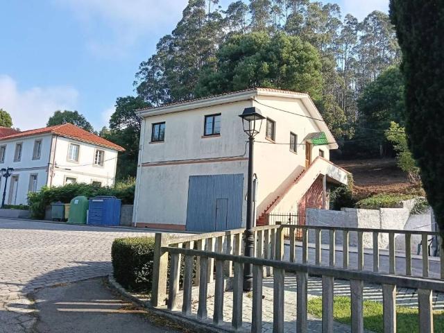 Casa en Venta en Oza Cesuras