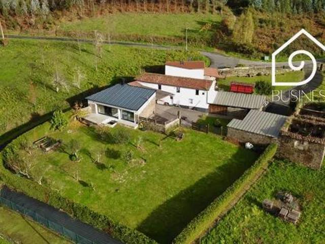 Casa en Venta en Oza Cesuras