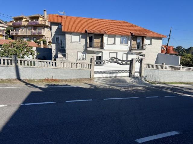 Casa en venta en O Porriño, Pontellas