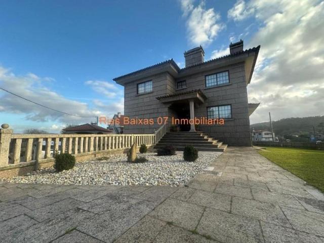 Casa en venta en O Porriño, Tameiga