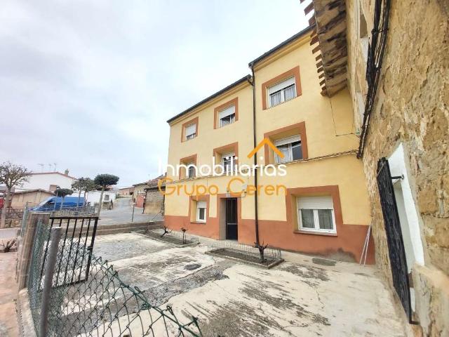 Casa en venta en Ochánduri. EN OCHANDURI, CASA DE PUEBLO PARA ENTRAR A VIVIR CON PATIO. Casas.