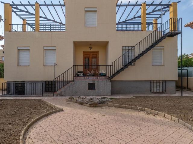 Casa en venta en Ogíjares. Magnífico chalet Independiente en Ogijares Lomalinda. Casas.