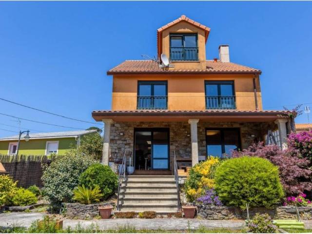 Casa en Venta en Oleiros